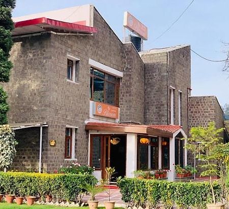 Hotel Blossom Shimla Bagian luar foto