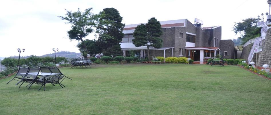 Hotel Blossom Shimla Bagian luar foto