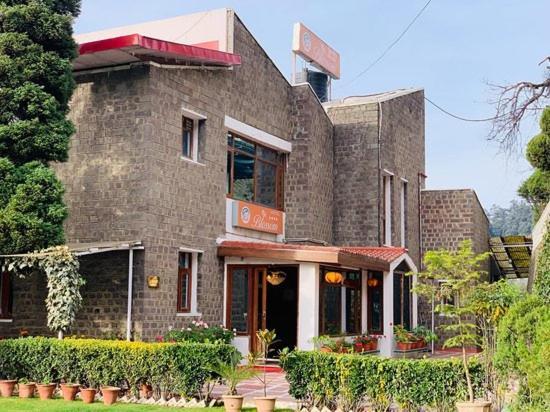 Hotel Blossom Shimla Bagian luar foto