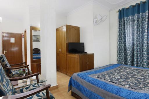 Hotel Blossom Shimla Bagian luar foto